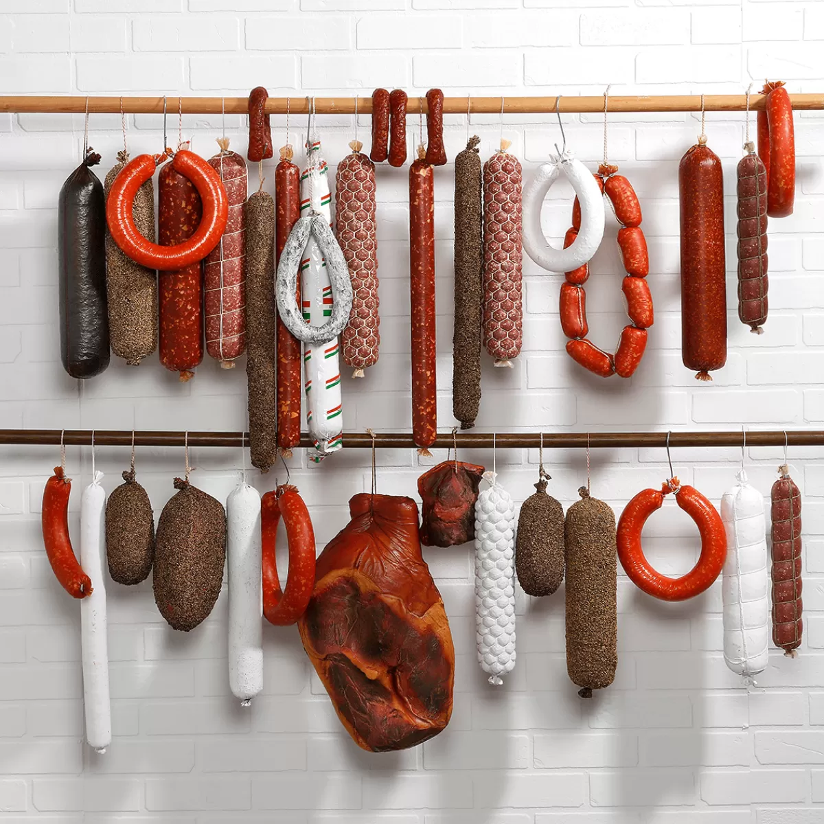 DecoWoerner Assortiment De Saucisses Alimentaires Factices XXL Premier équipement, 36 Pièces