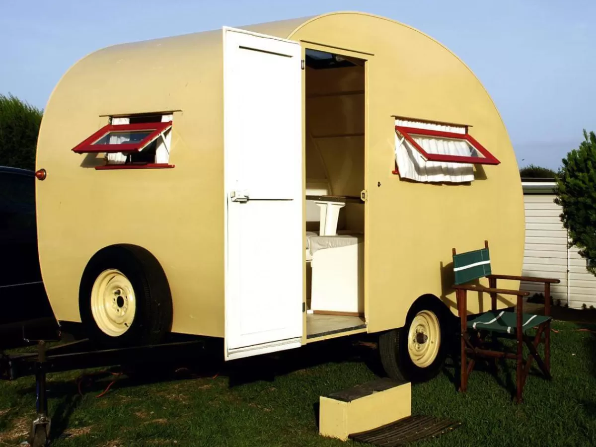 DecoWoerner Bâche XXL "Caravane Rétro " En Bâche De Camion Difficilement Inflammable 300 X 400 Cm