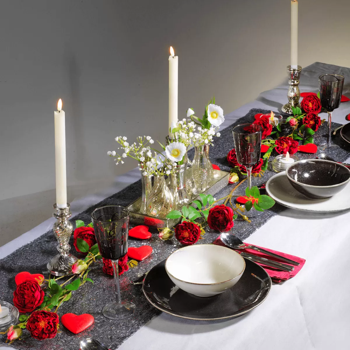 bougies_pilier_en_cire_led_24_cm_lot_de_2_10.webp DecoWoerner Bougies Pilier En Cire LED 24 Cm, Lot De 2