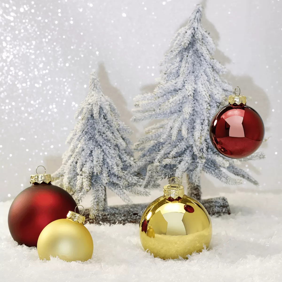 DecoWoerner Boules De Noël En Verre Poudrées 6 Cm Ø - 24 Pièces