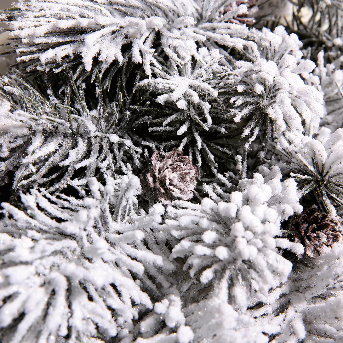 branche_de_sapin_enneige_avec_pommes_de_pin_3.webp DecoWoerner Branche De Sapin Enneigée Avec Pommes De Pin