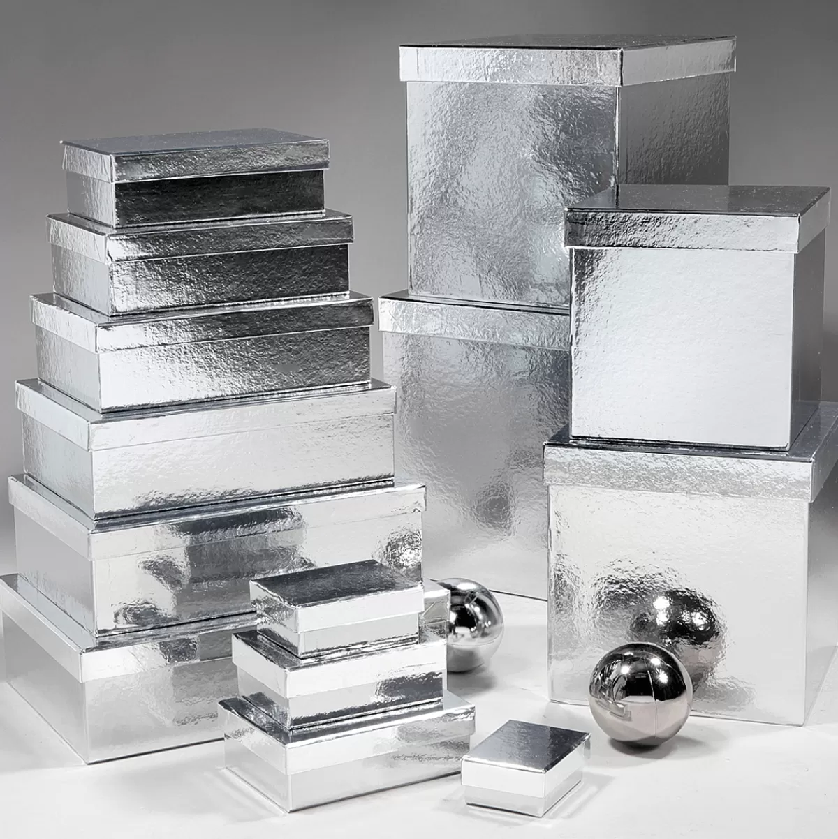 cartons_cadeaux_botes_cadeaux_argent_10_pices_65_x_35_x_85__22_x_95_x_31_cm_l_x_h_x_l_5.webp DecoWoerner Cartons Cadeaux Boîtes Cadeaux , 10 Pièces 6,5 X 3,5 X 8,5 à 22 X 9,5 X 31 Cm (l X H X L)