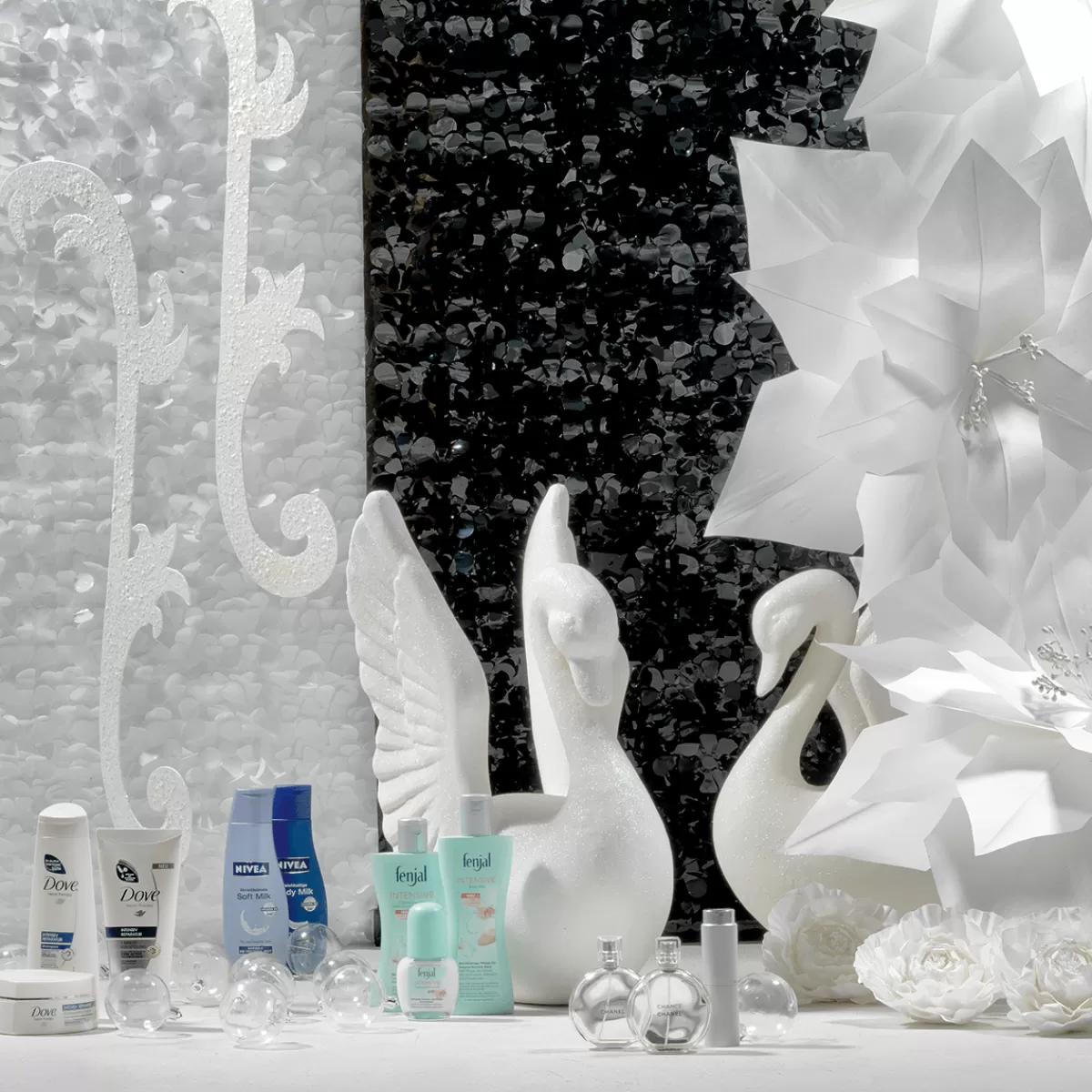 feuille_doptique_dcoupe_mate_90_cm_de_large_blanc_10.webp DecoWoerner Feuille D'optique Découpée Mate 90 Cm De Large,