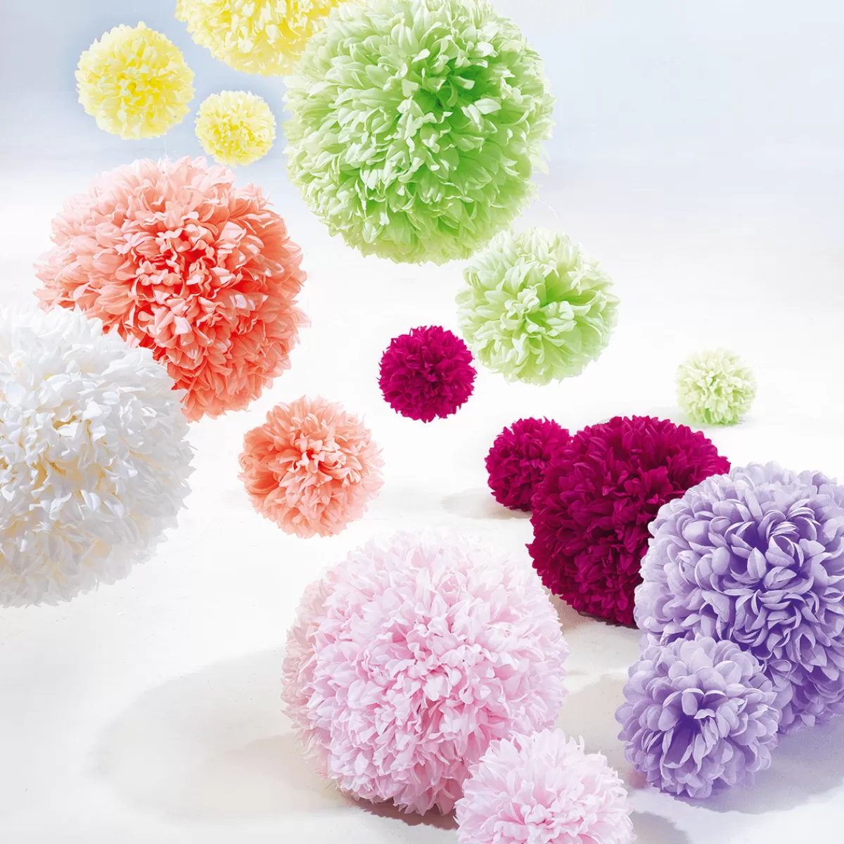 fleur_pompon__16_cm_jaune_2_pces_4.webp DecoWoerner Fleur Pompon, Ø 16 Cm, , 2 Pces