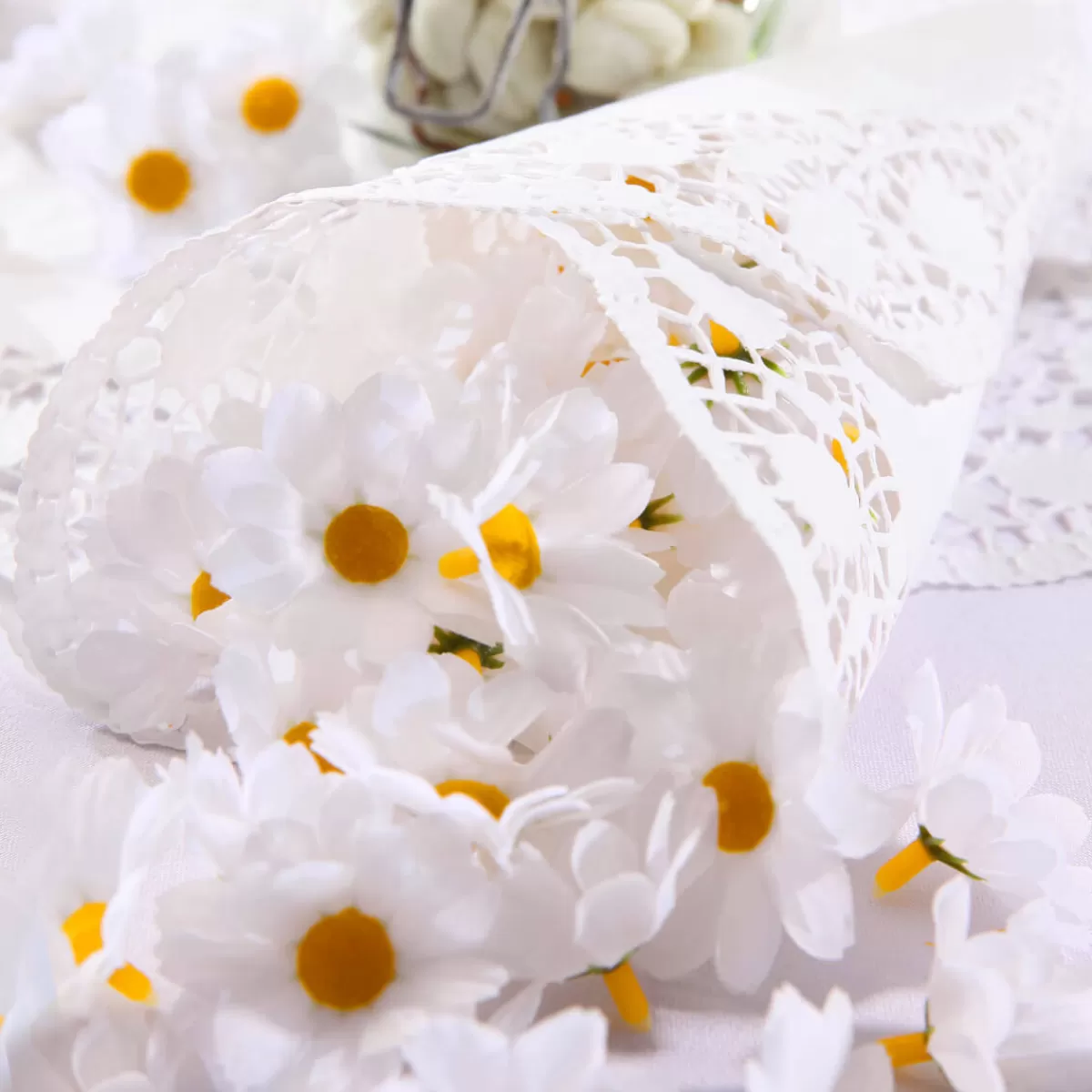 fleurs_dco_marguerites_72_pces_5.webp DecoWoerner Fleurs Déco Marguerites, 72 Pces