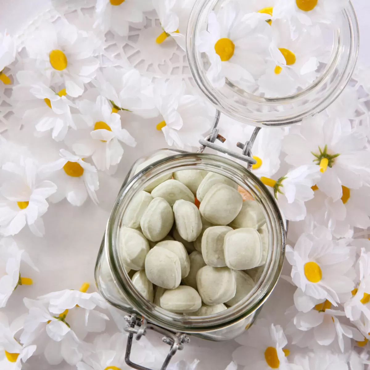 fleurs_dco_marguerites_72_pces_6.webp DecoWoerner Fleurs Déco Marguerites, 72 Pces