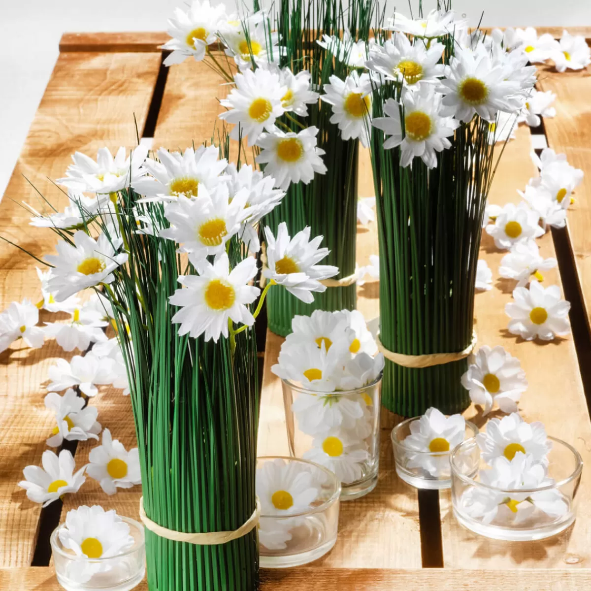 fleurs_dco_marguerites_72_pces_8.webp DecoWoerner Fleurs Déco Marguerites, 72 Pces