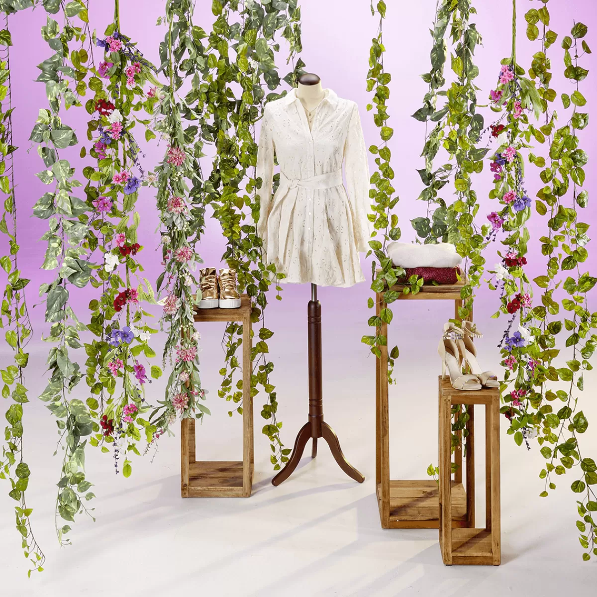 guirlande_de_fleurs_des_champs_artificielle_vigne_rose_violette_158_cm_4.webp DecoWoerner Guirlande De Fleurs Des Champs Artificielle Vigne Rose Violette 158 Cm