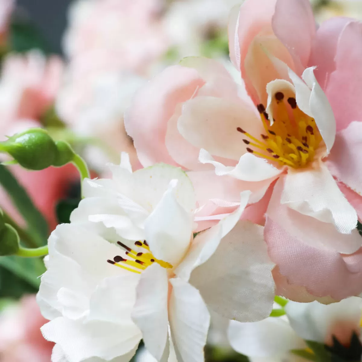 le_rosier_artificiel_blancros_210_cm_3.webp DecoWoerner Le Rosier Artificiel Blanc/rosé, 210 Cm