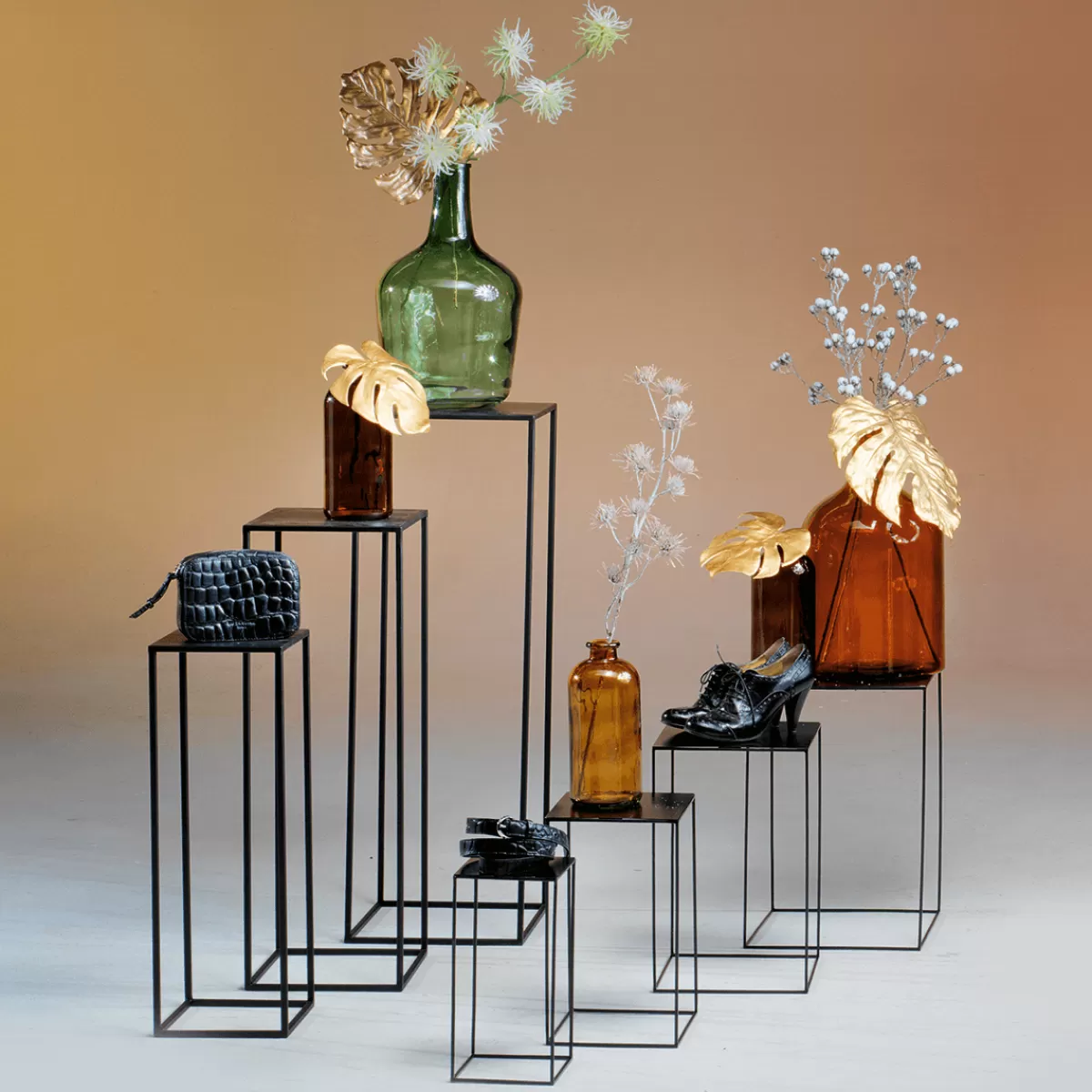 lot_de_tables_en_mtal_noires_4_pces_3.webp DecoWoerner Lot De Tables En Métal es 4 Pces