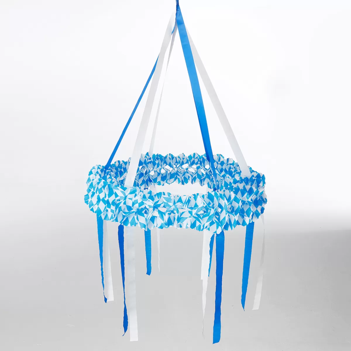 oktoberfest_couronne_dcorative_avec_6_rubans_bleu_blanc_75_cm__x_120_cm_de_haut_3.webp DecoWoerner Oktoberfest Couronne Décorative Avec 6 Rubans Blanc 75 Cm Ø X 120 Cm De Haut