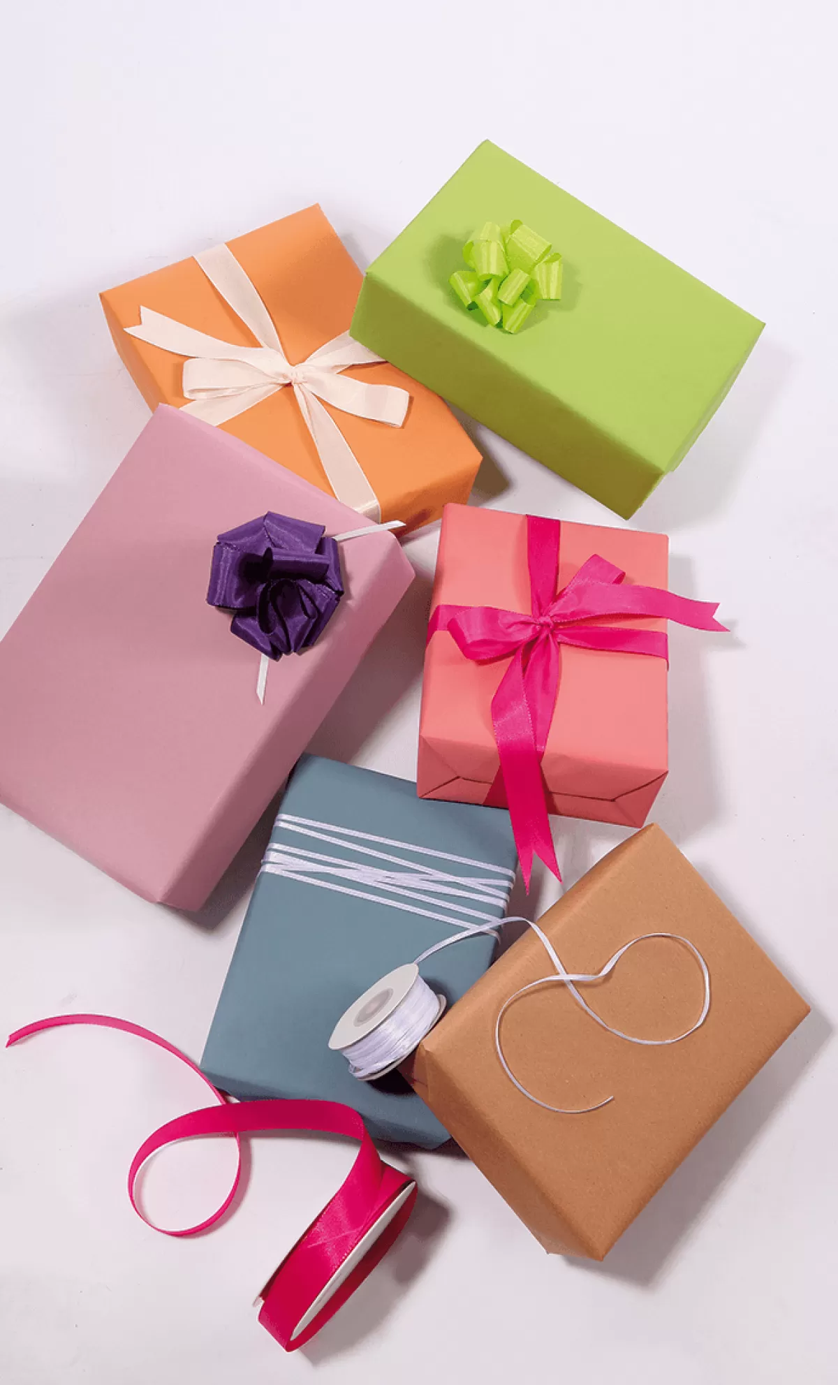 DecoWoerner Papier Kraft Recyclé Uni - Rouleau De Papier Cadeau De 50 M