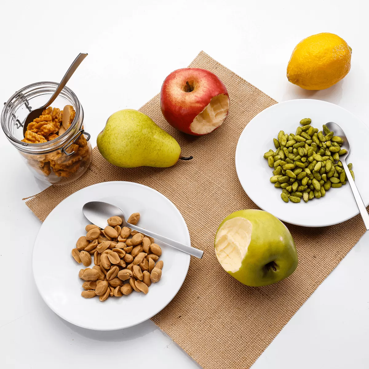 pomme_verte_croque__aliments_factices_75_cm__4.webp DecoWoerner Pomme e Croquée - Aliments Factices 7,5 Cm Ø