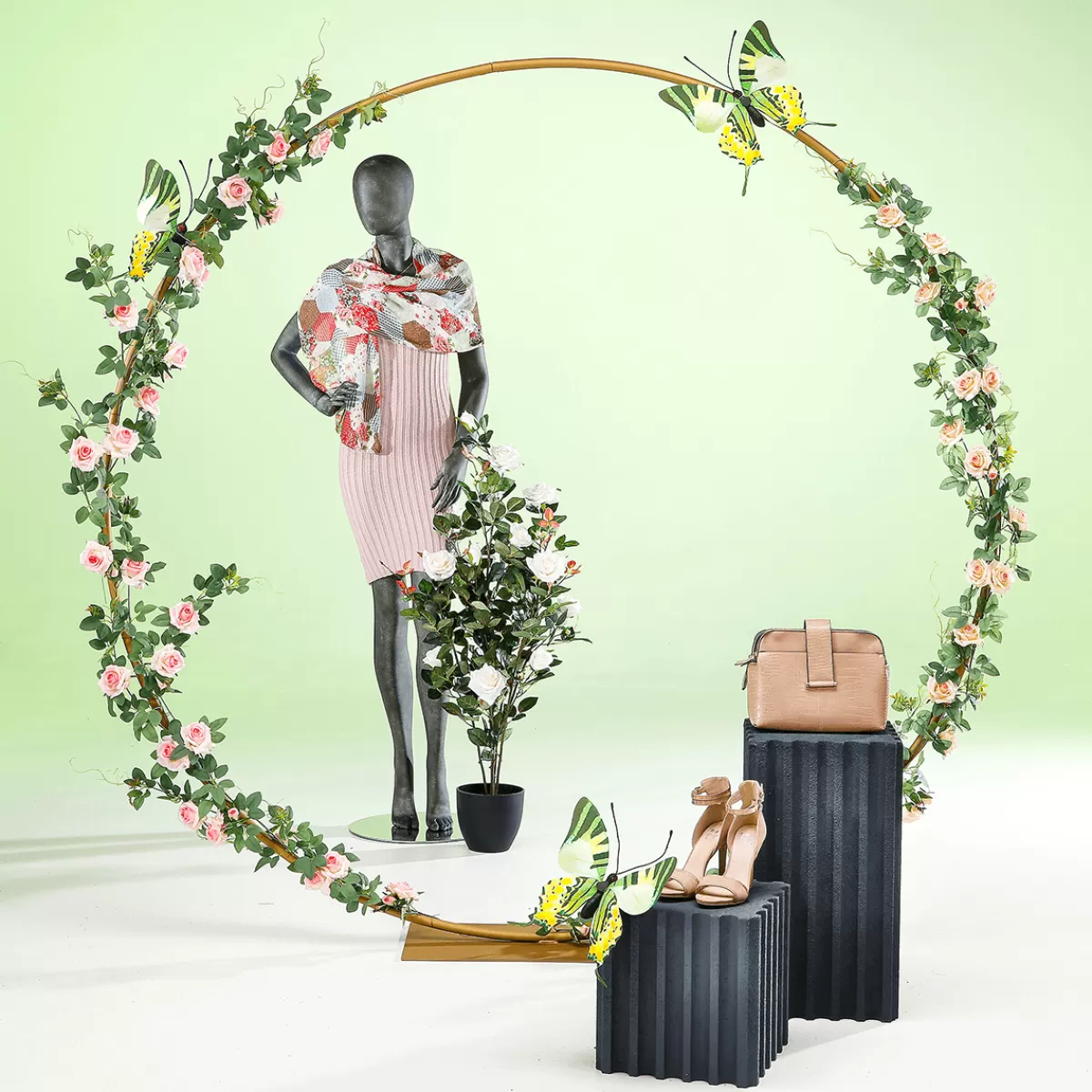 premium_mannequin_femme_jambe_gauche_et_bras_droit_plis_12.webp DecoWoerner Premium Mannequin Femme, Jambe Gauche Et Bras Droit Pliés