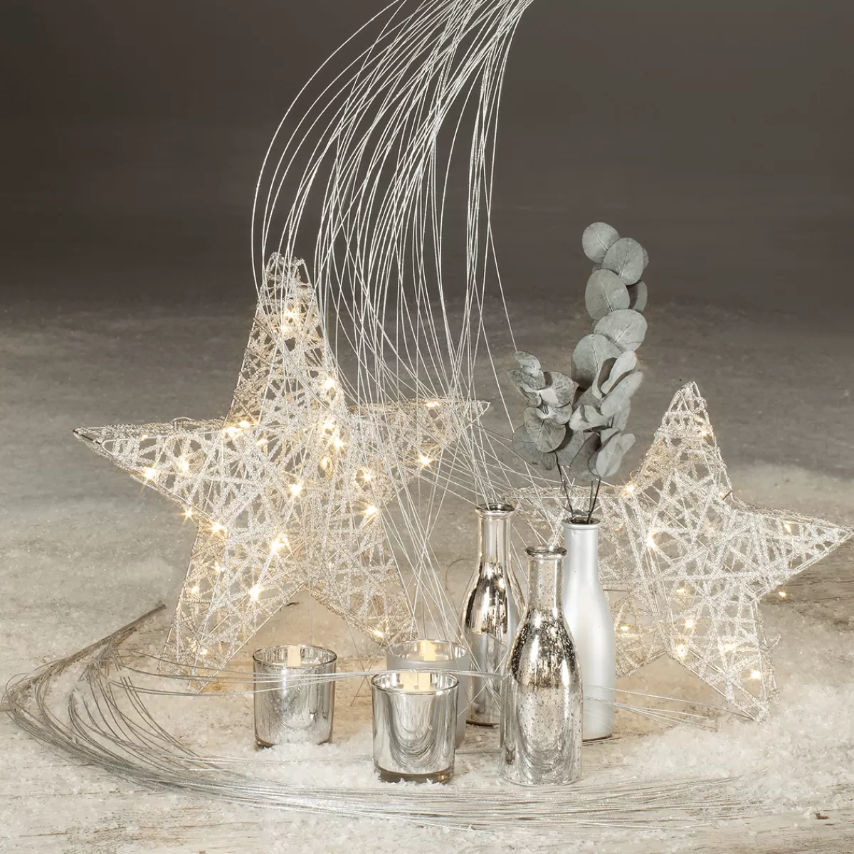 toile_dcorative_en_mtal__led_30_cm_fonctionnant_sur_piles_7.webp DecoWoerner Étoile Décorative En Métal à LED 30 Cm Fonctionnant Sur Piles